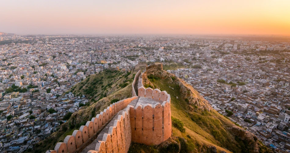 Exploring Jaipur in Style: A Guide to Luxury Travel in Rajasthan
